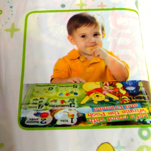 Disney Winnie the Pooh Table Toppers (50) Disposable Placemats Stick On - Picture 2 of 5